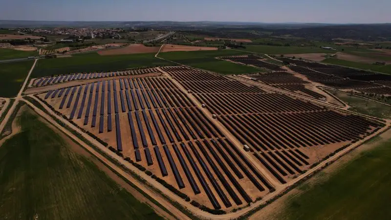 El grupo de renovables español Grenergy invertirá 2.600 millones de euros hasta 2026