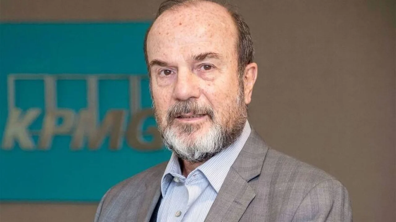 Privatización de los trenes: cómo es el DNU que prepara Milei para desregular la economía