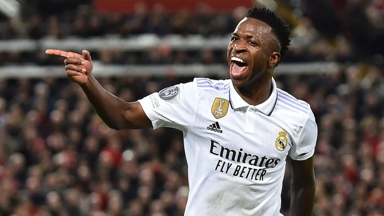 Un DT que la rompe en la Premier League es buscado por el Real Madrid