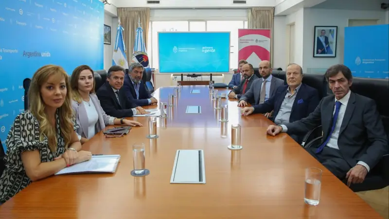 Equipos del Gobierno y Milei avanzan en la transición en Transporte, Energía, Minería y Enacom