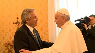 Después de saludar a Milei, el papa Francisco recibirá a Alberto Fernández Después de saludar a Milei, el papa Francisco recibirá a Alberto Fernández