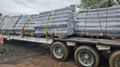 El Gobierno entregó 500 kits con herramientas para promover la obra pública El Gobierno entregó 500 kits con herramientas para promover la obra pública
