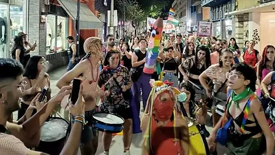 A favor de los derechos humanos: cómo fue la multitudinaria marcha de la comunidad LGBT A favor de los derechos humanos: cómo fue la multitudinaria marcha de la comunidad LGBT
