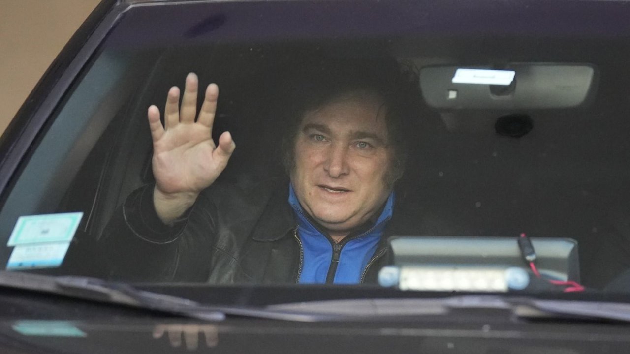 Milei renuncia a la Cámara de Diputados y va al Congreso con Villarruel