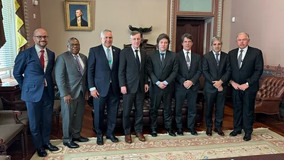 Milei prometió un nuevo rumbo político en EEUU para conseguir el apoyo del Gobierno de Biden Milei prometió un nuevo rumbo político en EEUU para conseguir el apoyo del Gobierno de Biden