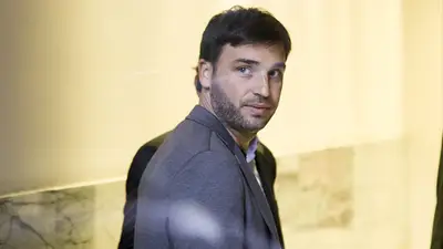Un gobernador Juntos por el Cambio apuntó contra Milei por el DNU: "Algunos puntos son pegarse un tiro en el pie" Un gobernador Juntos por el Cambio apuntó contra Milei por el DNU: "Algunos puntos son pegarse un tiro en el pie"