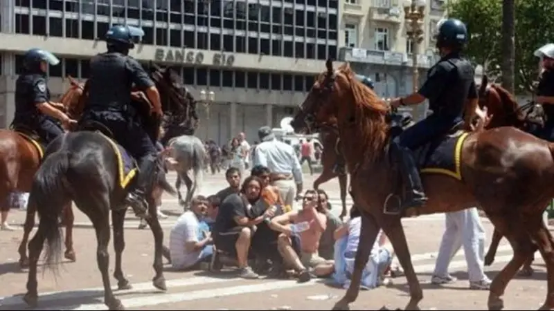 Represión en el 2001