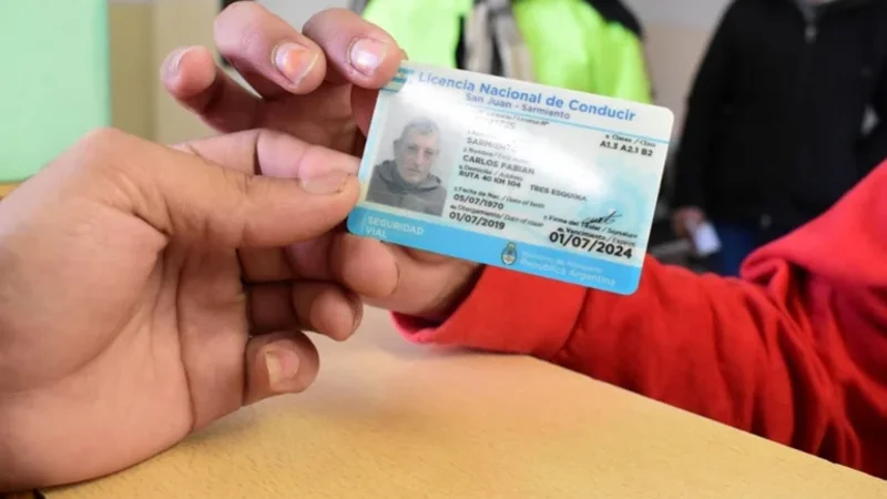Licencia de Conducir. 