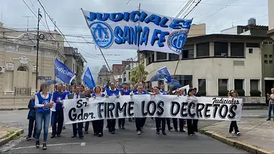 Trabajadores judiciales de Santa Fe durante el paro del pasado jueves. Trabajadores judiciales de Santa Fe durante el paro del pasado jueves.