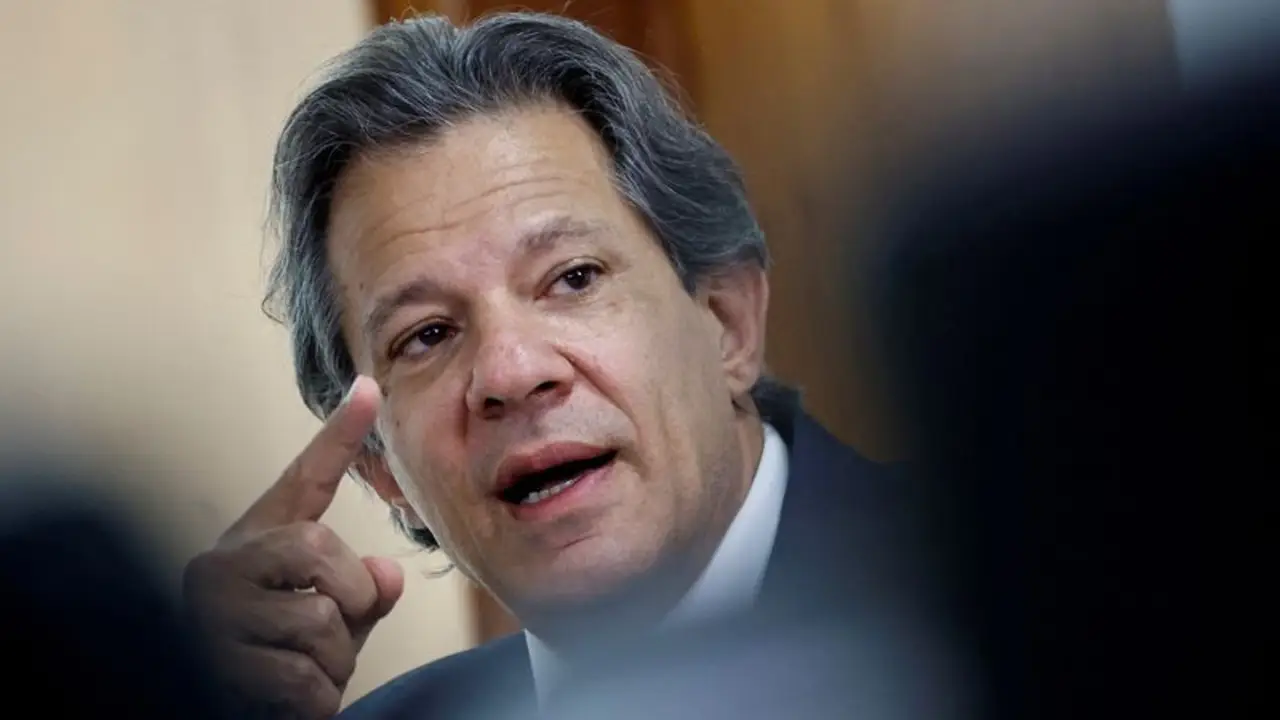 Ministro de Hacienda de Brasil cancela viaje a Europa entre presiones para presentar medidas fiscales