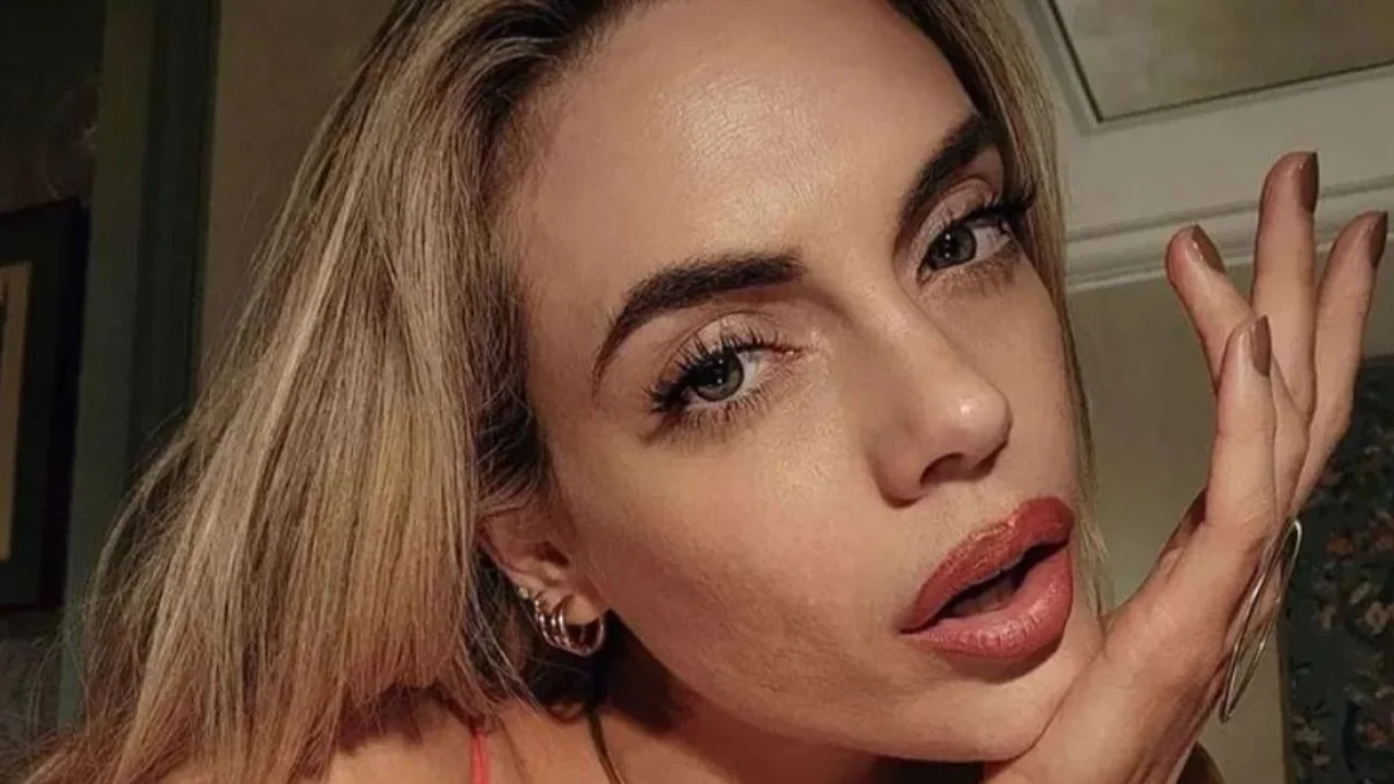 Quién es el hombre con el que vieron a Emilia Attias agarrada de la mano en un boliche 