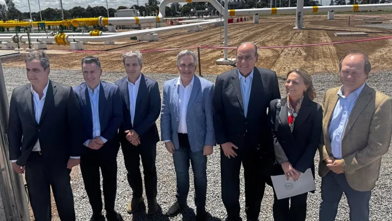 En la inauguración de la reversión del Gasoducto Norte, Llaryora cargó contra el Gobierno: "Una Argentina sin plan de desarrollo"