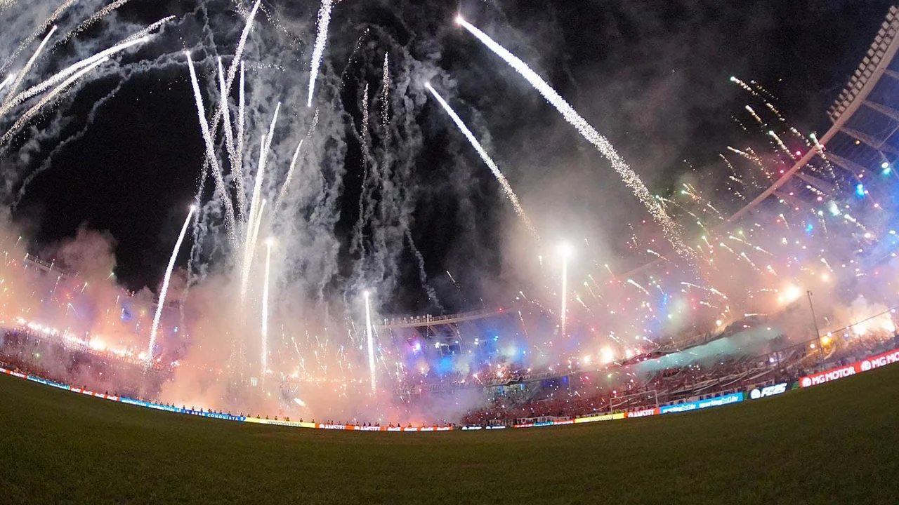 Confirmaron una fuerte sanción contra la cancha de Racing por el uso de pirotecnia en la Copa Sudamericana