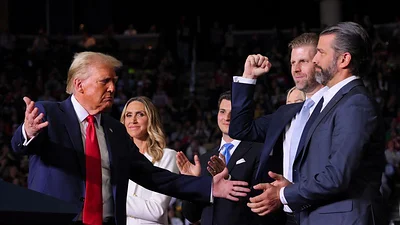 Harris cierra campaña en Filadelfia y Trump en Michigan en vísperas de unas elecciones muy ajustadas Harris cierra campaña en Filadelfia y Trump en Michigan en vísperas de unas elecciones muy ajustadas