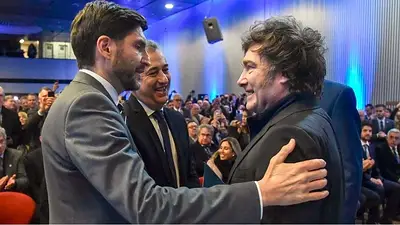 Pullaro no descarta una coalición con La Libertad Avanza para las elecciones 2025: "Puede venir y discutir" Pullaro no descarta una coalición con La Libertad Avanza para las elecciones 2025: "Puede venir y discutir"