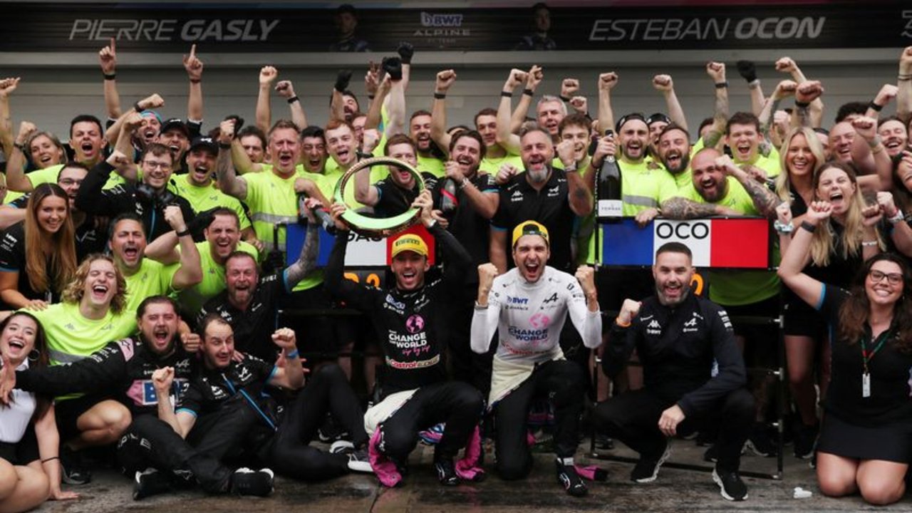 El jefe de Alpine, Oakes, tiene a Red Bull como punto de referencia
