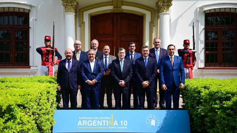 Desarrollo económico: Quintela participó de la reunión con gobernadores del Norte Grande para conseguir financiamiento