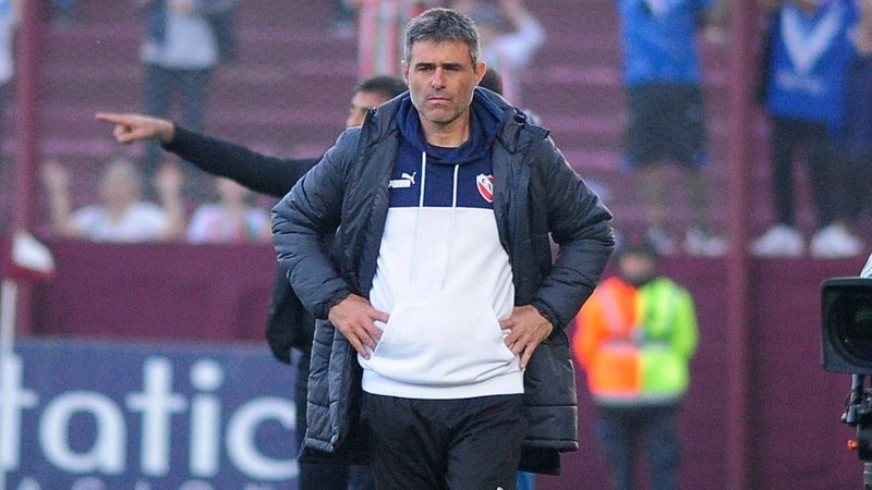 Independiente, Felipe Loyola, Julio Vaccari. 