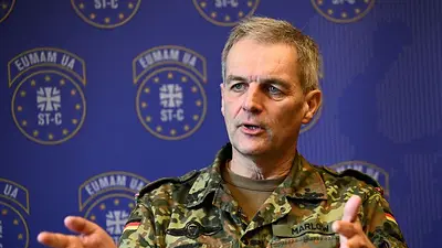 Tanques de museo y sistemas de trincheras mejoran adiestramiento en Ucrania, dice comandante de la UE Tanques de museo y sistemas de trincheras mejoran adiestramiento en Ucrania, dice comandante de la UE