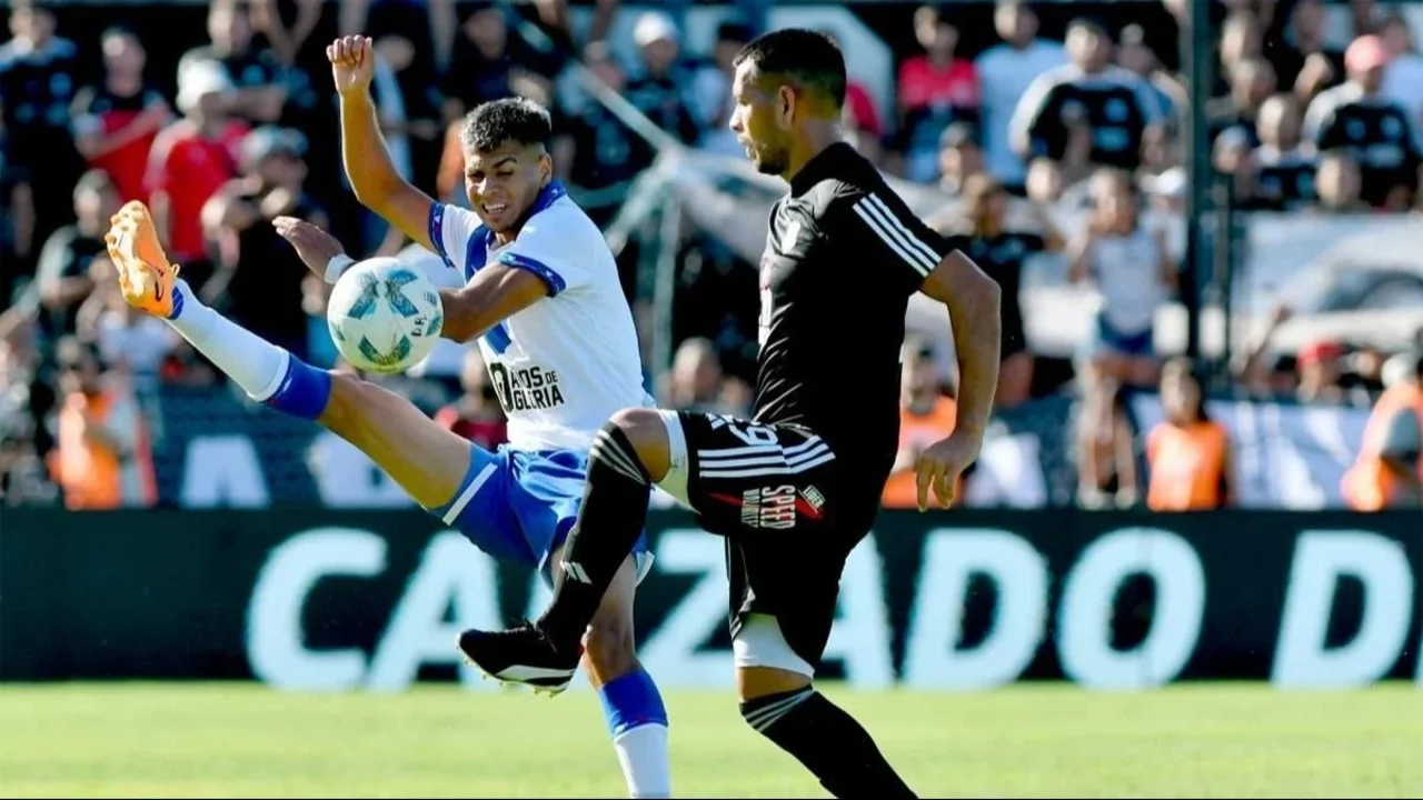 Cuándo juega Vélez vs. Riestra: hora, TV en vivo y streaming online para ver el partido