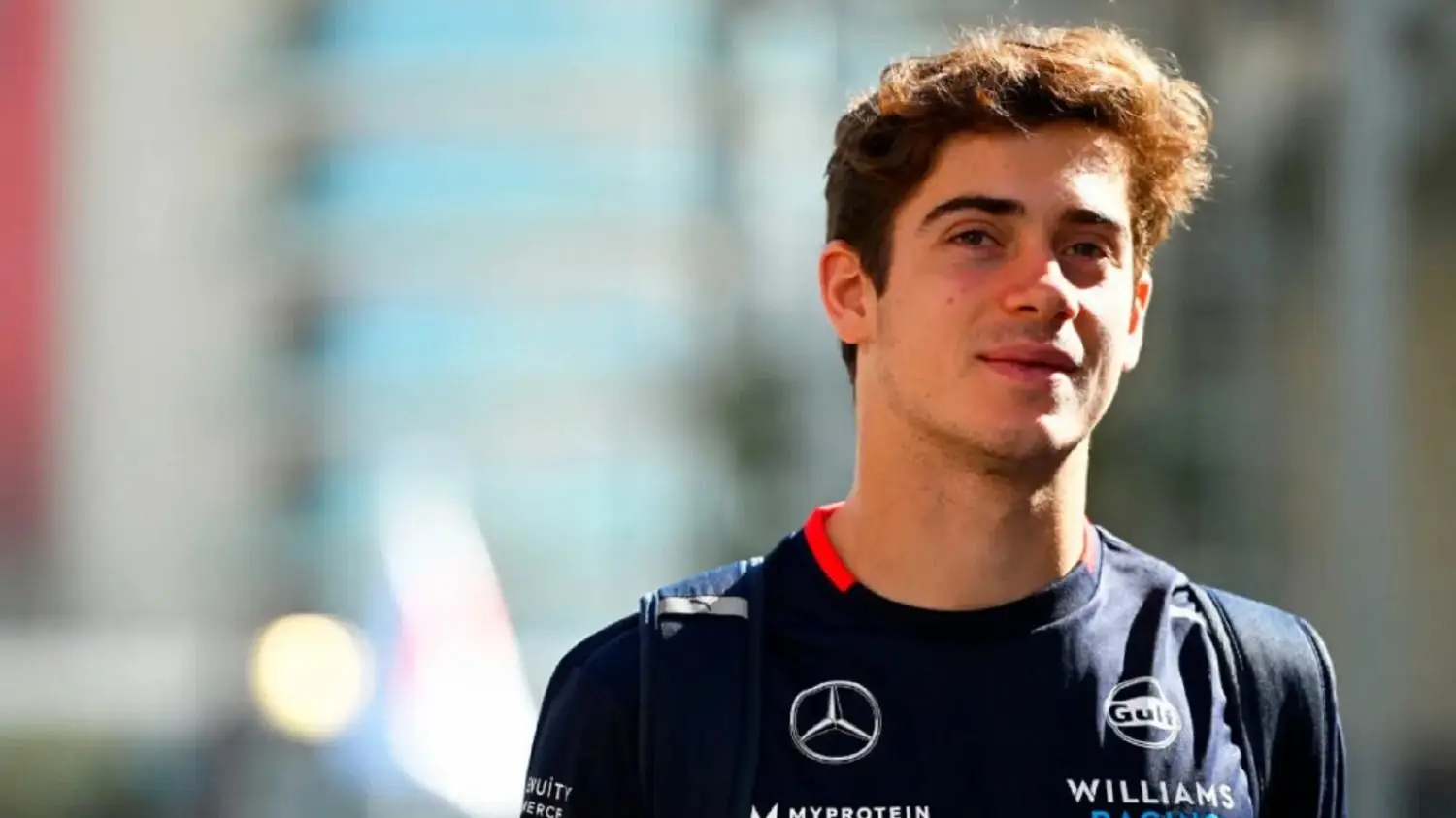 Franco Colapinto en el paddock de la F1.