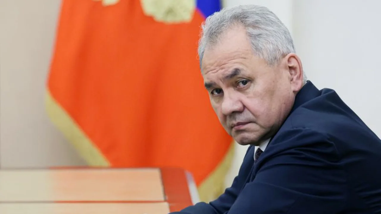 Rusia y China deben contrarrestar los intentos de EEUU de contenerlas, dice Shoigu