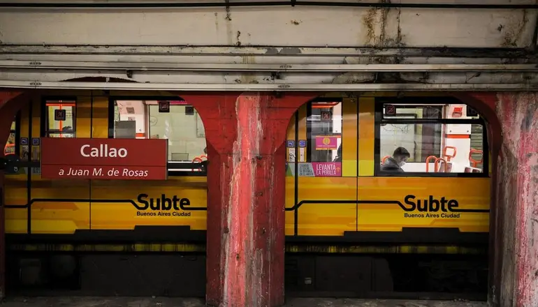 Denuncian que hay sarna en el subterráneo por falta de limpieza en la lÃnea B