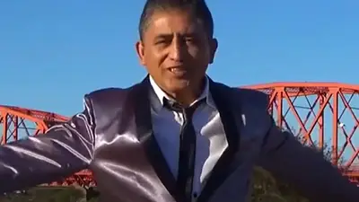Huguito Flores cantante de cumbia Huguito Flores cantante de cumbia