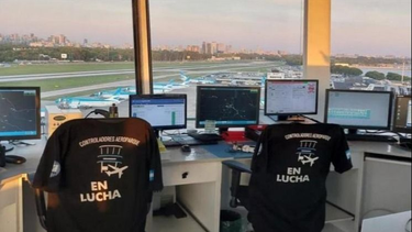 Paro aéreo en vacaciones: fracasó la reunión y los controladores mantienen las medidas con cambios
