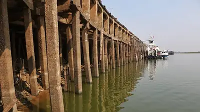 Veda total en el río Paraguay: las drásticas medidas que implementa Formosa para combatir la sequía Veda total en el río Paraguay: las drásticas medidas que implementa Formosa para combatir la sequía