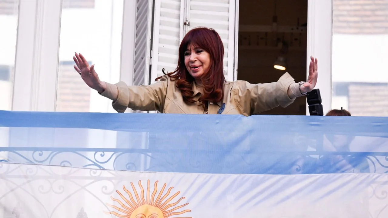Cristina Kirchner pidió unidad en día del trabajador: "Una vida digna"