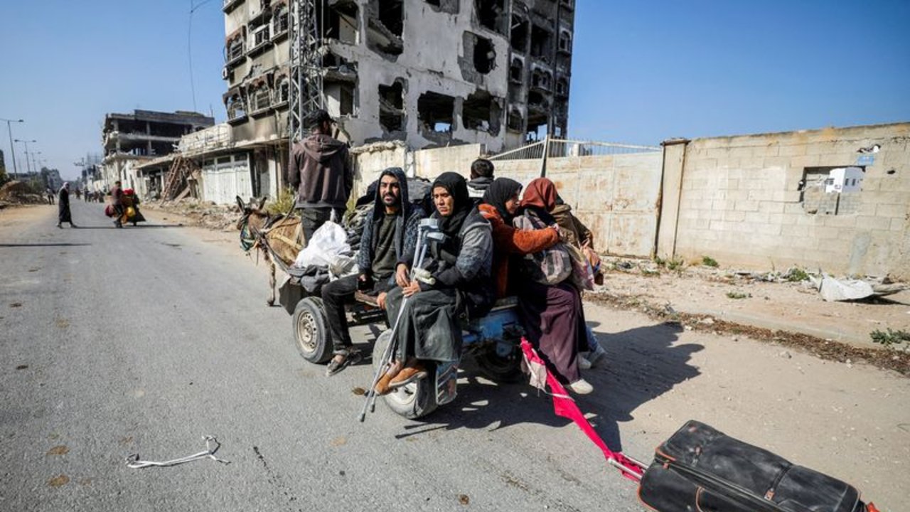 Palestinos dicen destrucción en norte de Gaza es generalizada; algunos no regresarán jamás, según grupo de DDHH