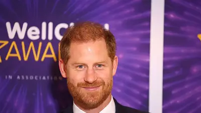 Demanda del príncipe Harry contra grupo británico de Murdoch avanza al juicio; otros llegan a un acuerdo Demanda del príncipe Harry contra grupo británico de Murdoch avanza al juicio; otros llegan a un acuerdo