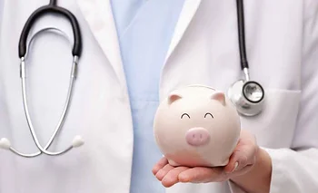 Las prepagas aumentan en noviembre hasta un 3%, otra vez por encima de la inflación | Salud