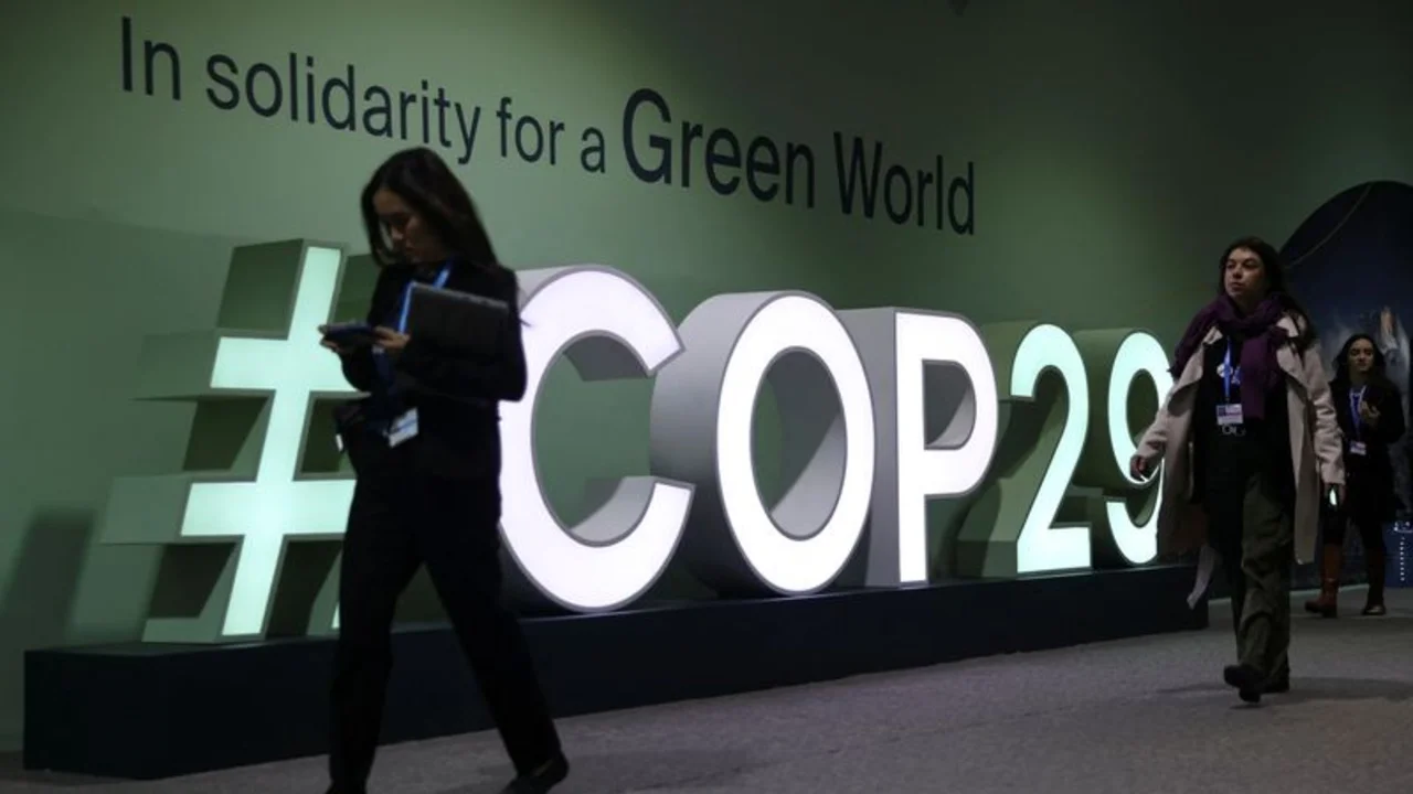 Jefe del clima de la ONU pide impulso a los líderes del G20 ante retraso de negociaciones financieras de COP29