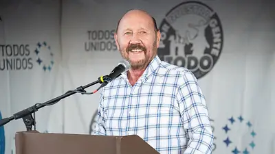 "Quieren proscribir a Insfrán": el duro cuestionamiento que lanzaron desde Formosa a la oposición local "Quieren proscribir a Insfrán": el duro cuestionamiento que lanzaron desde Formosa a la oposición local