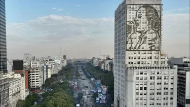El Gobierno analiza demoler el edificio con la imagen de Evita