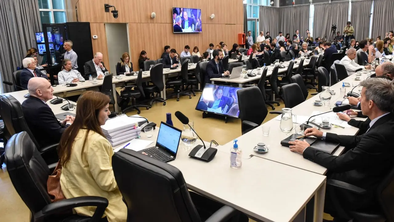Presupuesto: el Gobierno de Milei busca sacar dictamen pero necesita de los gobernadores