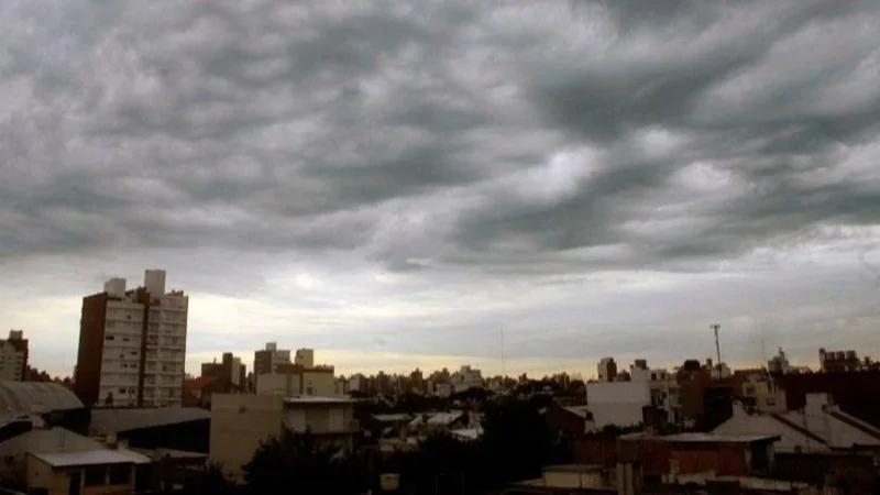 cielo nublado.