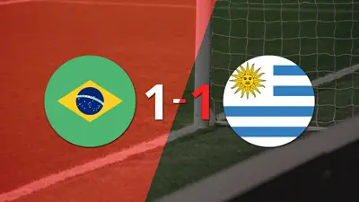 Brasil y Uruguay se repartieron los puntos en un 1 a 1 Brasil y Uruguay se repartieron los puntos en un 1 a 1