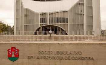 Córdoba: la Legislatura pide "acompañar" la iniciativa que limita los DNU | Dnu