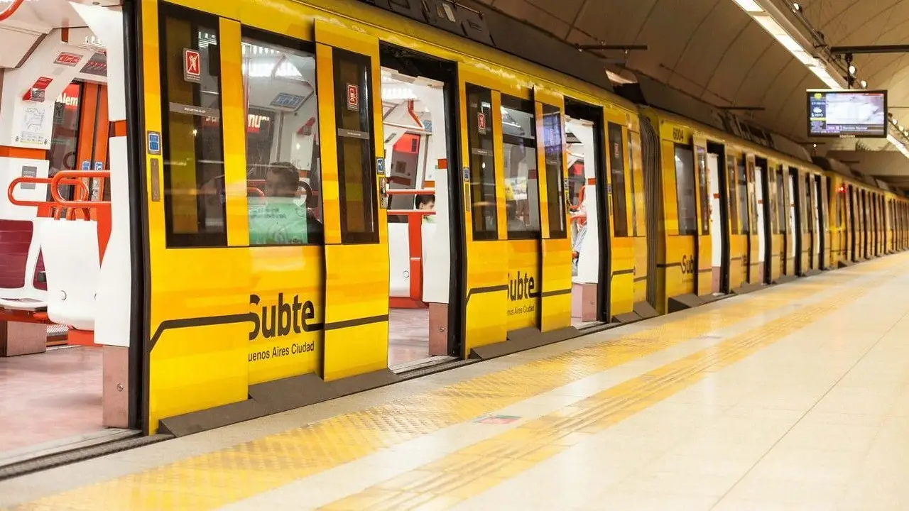 Se reanudó la línea B de subte tras un fuerte operativo: el incidente en la estación Malabia