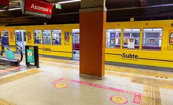 Conflicto en el Subte: trabajadores liberarán molinetes de la línea B  | Subte