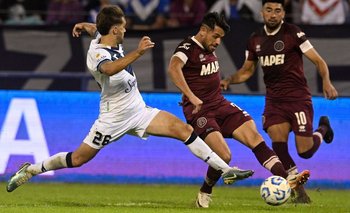 Video: la brutal patada de Damián Fernández en Vélez vs Lanús | Vélez sarsfield