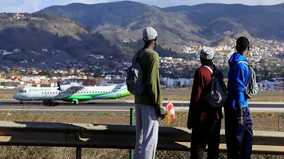Los servicios de rescate de Canarias, agotados ante el aumento de la inmigración irregular Los servicios de rescate de Canarias, agotados ante el aumento de la inmigración irregular