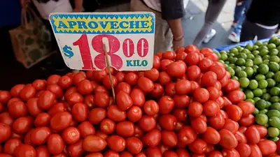 Inflación interanual de México desacelera más de lo esperado en primera quincena de noviembre Inflación interanual de México desacelera más de lo esperado en primera quincena de noviembre