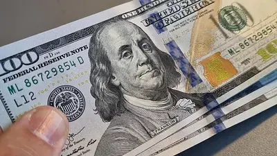 Dólar Dólar