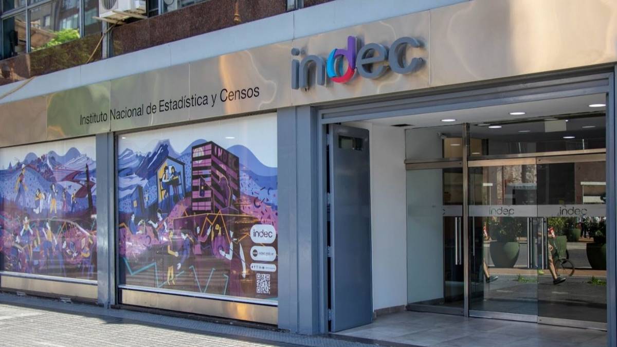 Nuevos máximos: el durísimo número que el INDEC calcula que se necesita para criar a un hijo en Argentina