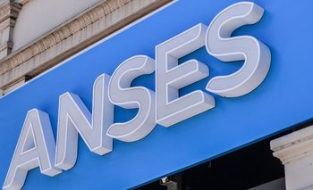 Fechas de cobro ANSES: quiénes cobran jubilaciones, pensiones y AUH este viernes 22 | Anses