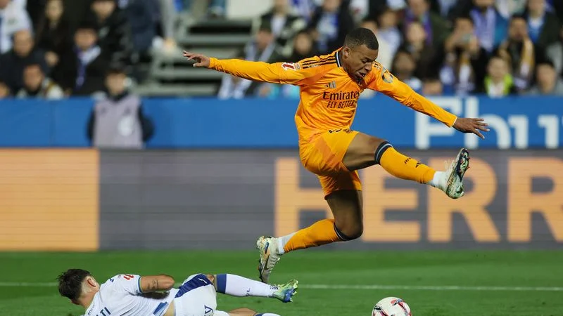 Mbappé dice que empieza a entenderse con sus compañeros del Real Madrid